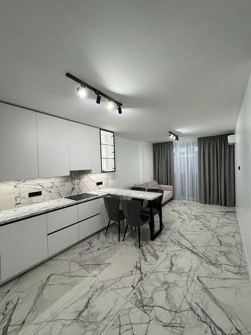 Manhattan City, Цирк, Політехнічна, Центр Киев - изображение 2