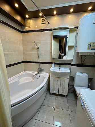 2 кімнатна квартира з чудовим плануванням та меблями,поруч з 25 школою Хмельницкий