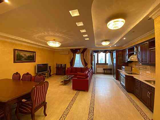 Центр, як нова 4-кімнатна, 180 кв.м, Коновальця 36-Б, метро Печерськ Київ