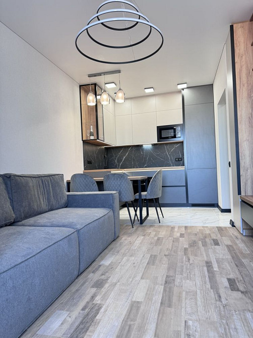 Гранд Бурже евродвокімнатна Буча - зображення 2