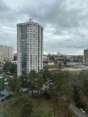 Продам шикарну 3-х кімнатну квартиру в Крона парк-1,Симоненка 30А Бровари