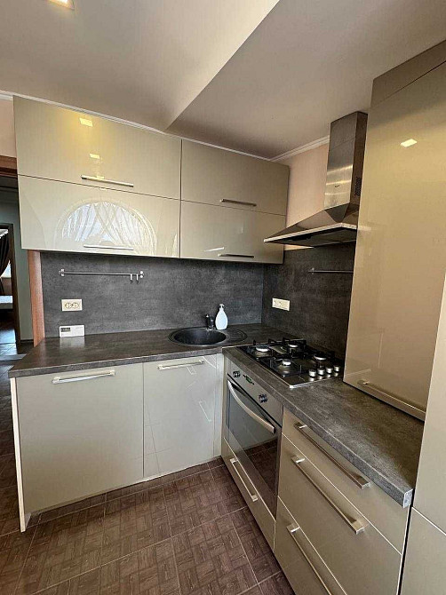 Продам 2-х кімнатну з ремонтом Ірпінь - зображення 1