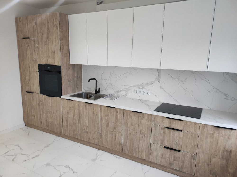 Дешево, 2кімнатна з ремонтом, техніка, Центр, поруч готелю Надія Ивано-Франковск - изображение 1