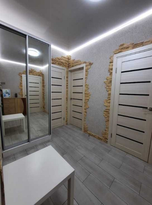 Євро 3 кімнатна з ремонтом меблями і технікою, 52м.кв. БЕЗ КОМІСІЇ Ірпінь - зображення 3