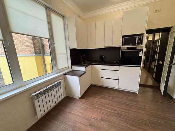 продам 3 кім. Довнар-Запольського 4  метро Лук'янівська Політех Київ