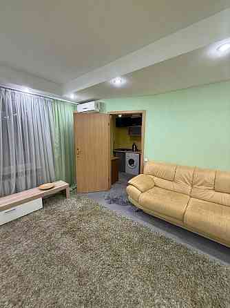 Оренда чудової 2-кім. в центрі міста Міхновського 25,метро Звіринецька Київ