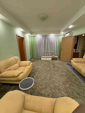 Оренда чудової 2-кім. в центрі міста Міхновського 25,метро Звіринецька Київ