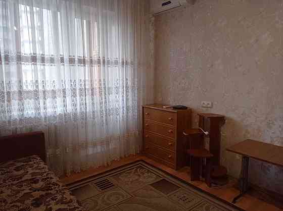 Оренда  раздельной двухкомнатнуй квартиры. Оболонский проспект 28. Київ