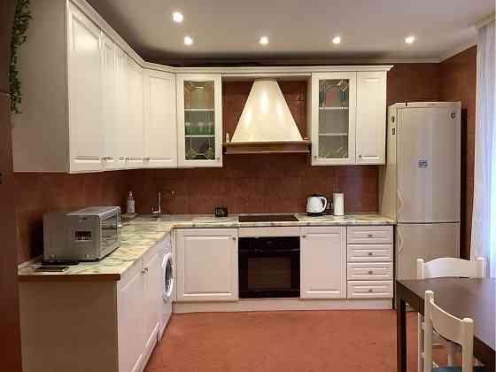 Оренда комфортноі квартири в Центрі, вул. Кониського (Тургенівська) Київ