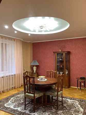 Оренда комфортноі квартири в Центрі, вул. Кониського (Тургенівська) Київ