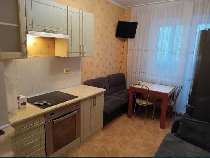 Здача двокімнатної квартири біля метро Позняки Київ - зображення 1