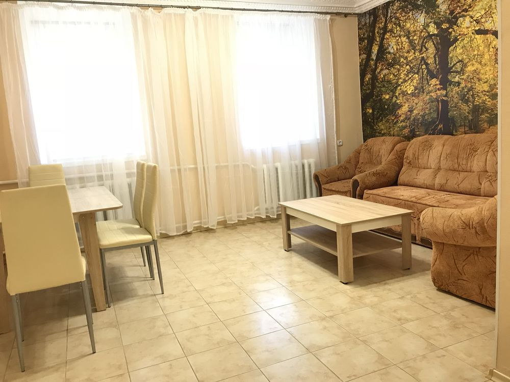 Трёхкомнатная квартира в центре города от хозяина Сухой Лиман - изображение 1