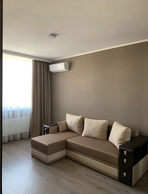 Сдается Жк- Варшавский квартал Проспект Правды Ретровиль Київ - зображення 1