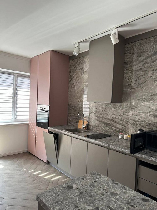 Оренда 2-ох кімнатної квартири, вул. 8 Березня Ужгород - зображення 2