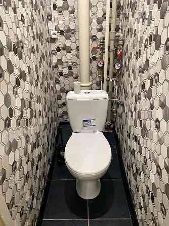 Судам 1 кв Гната Юри власник Київ