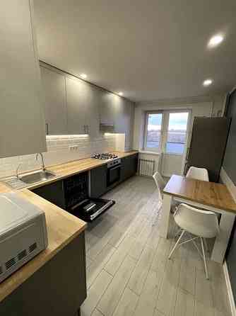 3-кімнатна квартира, бул. Зоряний біля ТЦ Дафі Днепр