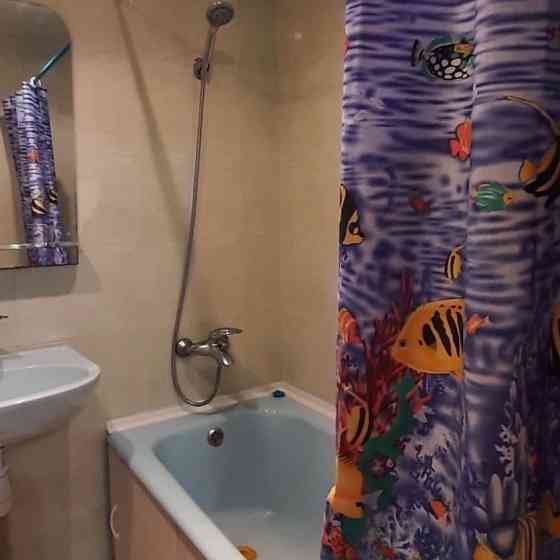 Артема 5 новый дом парковка во дворе Полтава