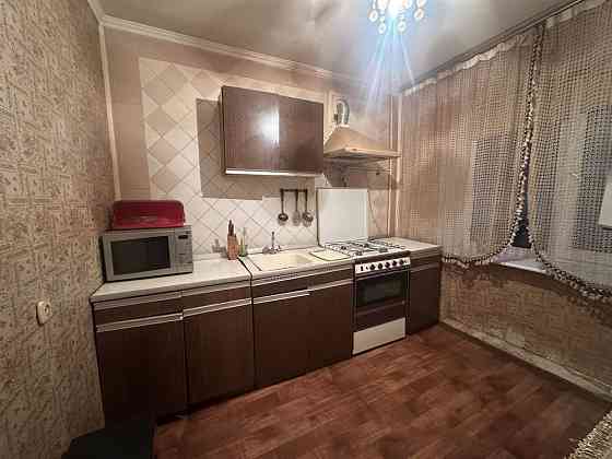 2к кв Виставка, вул Зарічанська Хмельницкий