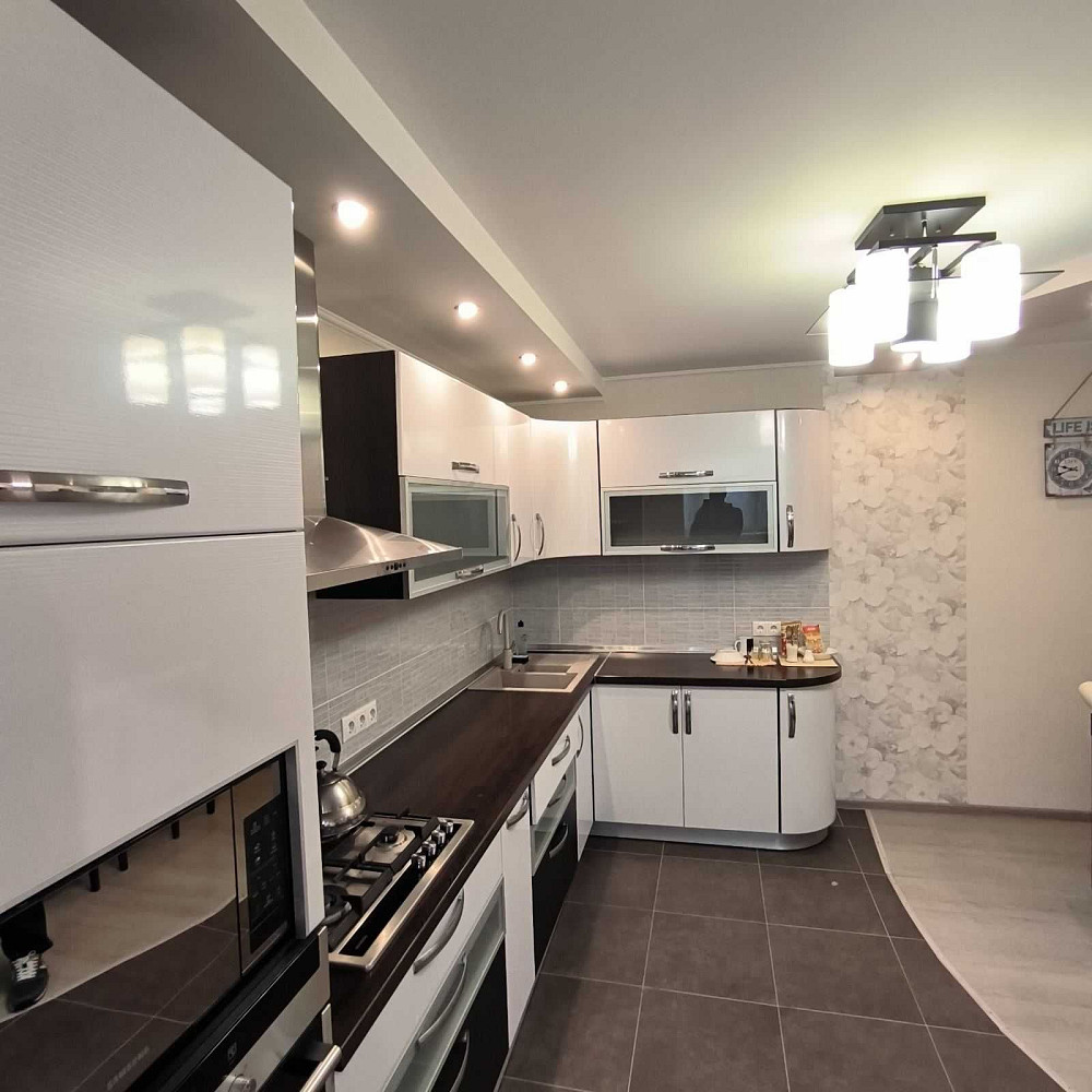 Простора 3-кімн. Нова ціна Центр з ремонтом меблями та технікою Черкаси - зображення 6