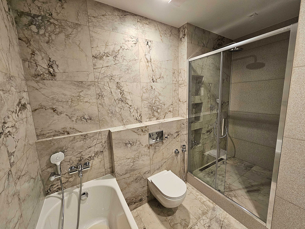 Продам 4-к квартиру з новим ремонтом на ДмитріЇвськой 82 Київ - зображення 5