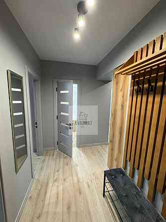 Перше заселення.Здам простору 2-кімнатну квартиру у центрі Каменец-Подольский