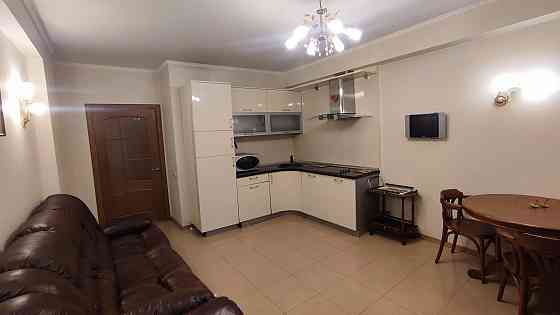 метро Печерск 100 метров 1-ком квартира с мебелью и техникой 58м2 Киев