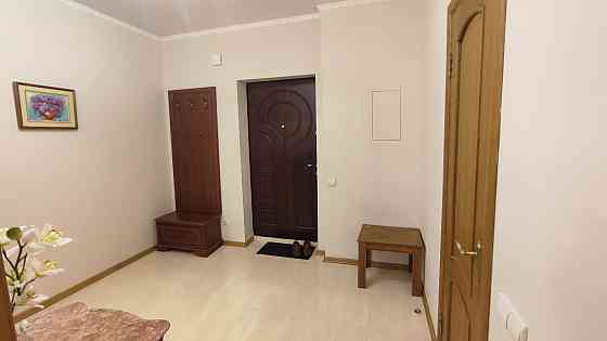 метро Печерск 100 метров 1-ком квартира с мебелью и техникой 58м2 Киев