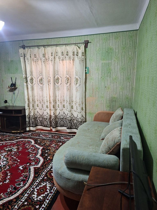 Сдам 1 кв 9/9,Спортивная 10,рядом школа 6 и 4 Черноморск - изображение 2