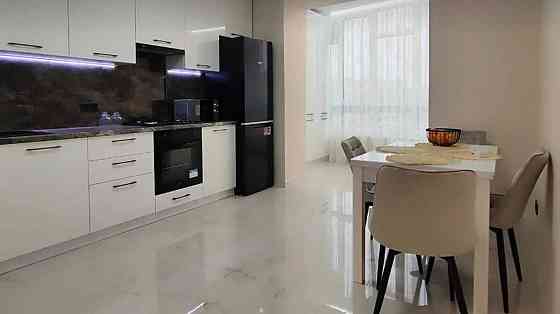 Пропонується в оренду прекрасна, світла і тепла двокімнатна квартира. Хмельницкий