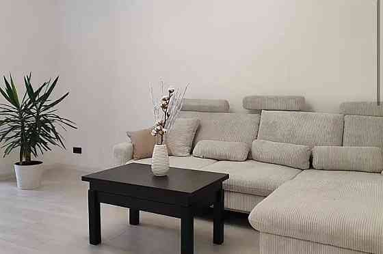 Пропонується в оренду прекрасна, світла і тепла двокімнатна квартира. Хмельницкий