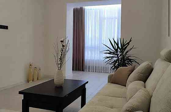 Пропонується в оренду прекрасна, світла і тепла двокімнатна квартира. Хмельницкий