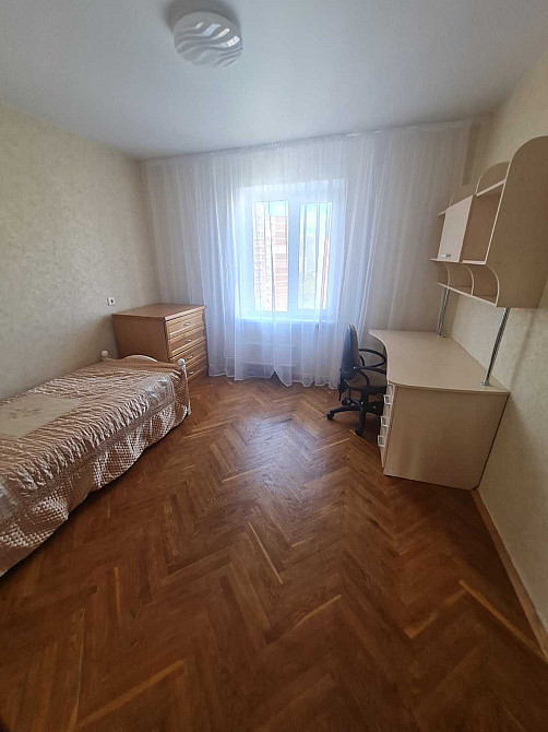 Вул. Бикова, б.12   біля Спорт Лайфу , ринок! Вільна Киев - изображение 8