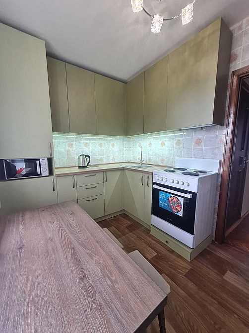 Вул. Бикова, б.12   біля Спорт Лайфу , ринок! Вільна Киев - изображение 2