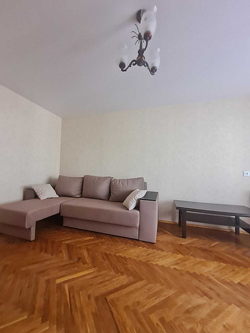 Вул. Бикова, б.12   біля Спорт Лайфу , ринок! Вільна Киев - изображение 6