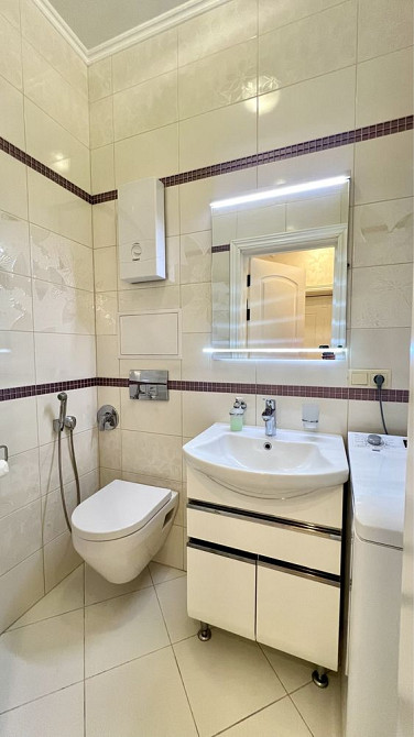 Без %, оренда, Печерськ, 2к, Л. Українки 7а, Хрещатик, центр Киев - изображение 2