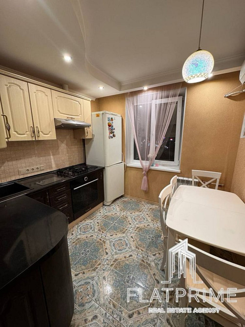 Без Комісії! Продаж 2 к. кв. Червоної Калини 12, Деснянський р-н. Київ - зображення 1