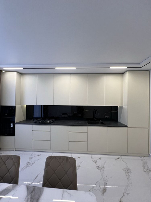 Шикарна 2 кімнатна квартира в самому центрі міста, вулиця Коновальця Івано-Франківськ - зображення 1