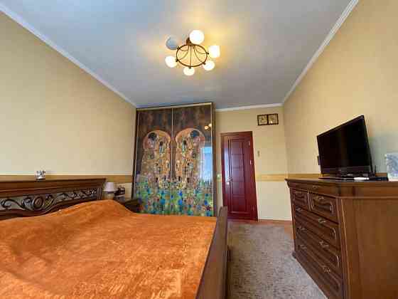 Продам 3к площадью 92,3кв.м Дмитрия Яворницкого 46 Центр Пассаж Дніпро