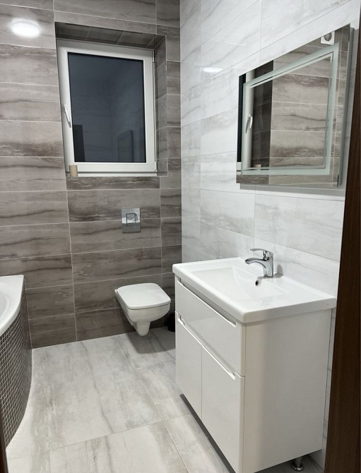 Оренда 1 кімнатноі великоі квартири Новобудова Мукачево - изображение 1