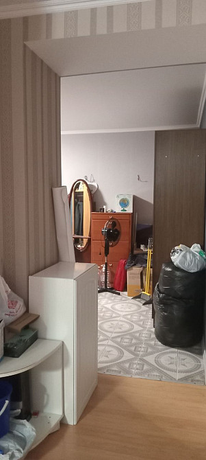 Простора (3) трьох кімнатна квартира з комунальними! Проліски - зображення 3