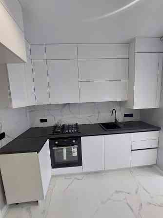 Продам укомплектовану сучасну квартиру в новобудові Ровно