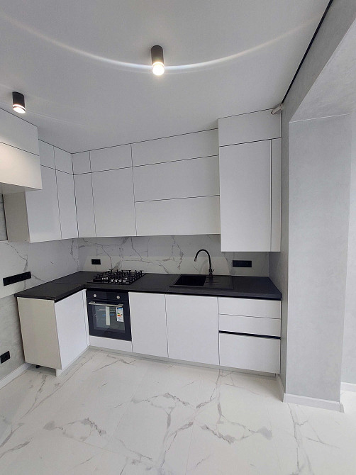 Продам укомплектовану сучасну квартиру в новобудові Рівне - зображення 5