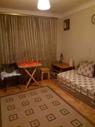 Квартира-гостинка біля ТЦ Квадрат Київ