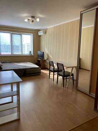 Оренда 1 кімнатної на Героїв Дніпра 49б Київ