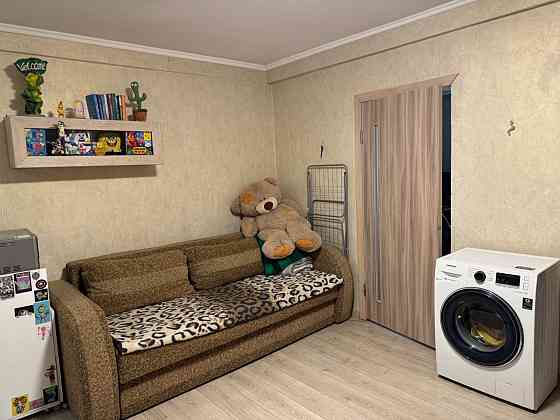 Продам 3к квартиру на пр. Богдана Хмельницкого 114 (12 квартал) Дніпро