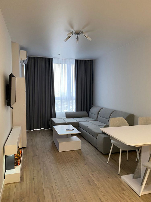 ЖК Берег Днепра  ,ул.Днепровская набережная 17-К Київ - зображення 1