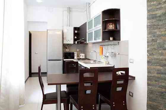 Охайна квартира біля парку Львов