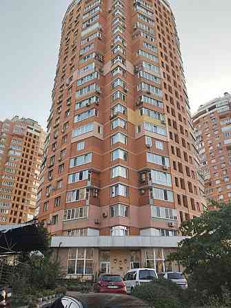 Троєщина. ОРЕНДА 3-і квартири 109 кв.м., 4 поверх. Вул. Цвітаєвоі 11. Kyiv