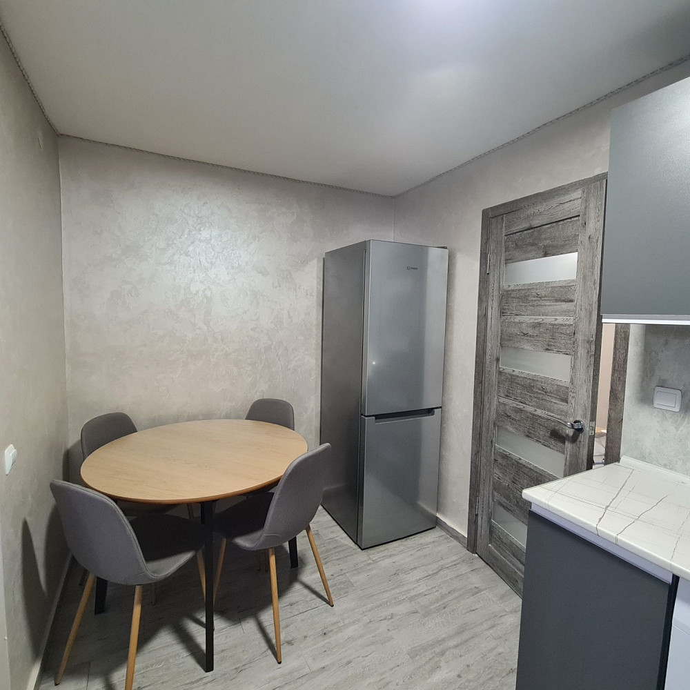 Здається на довгострокову оренду 1 кімнатна квартира в .Берегове Велика Бакта - зображення 3