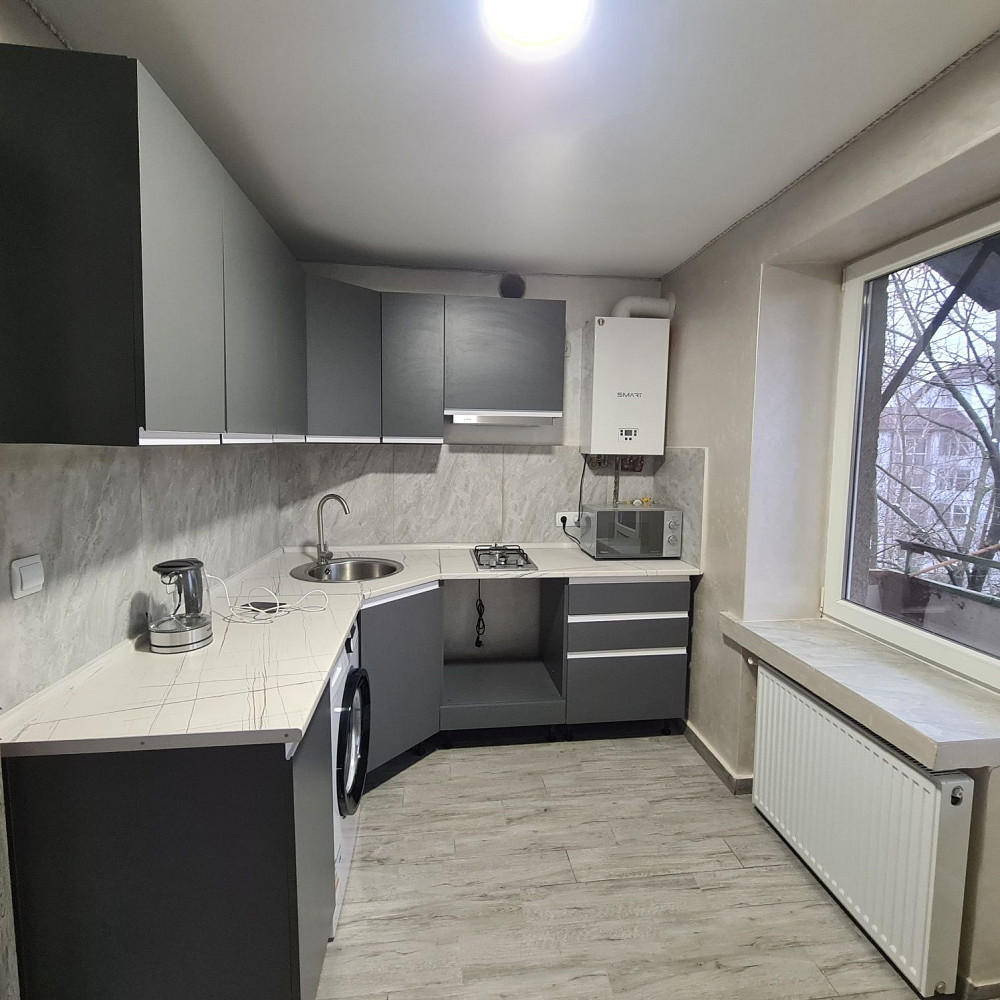 Здається на довгострокову оренду 1 кімнатна квартира в .Берегове Велика Бакта - зображення 1